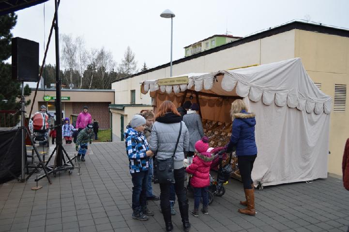 III. Adventní jarmark a rozsvícení vánočního stromu